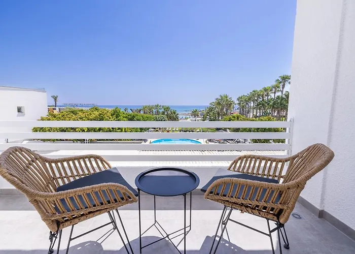 Ksquared Apartament Protaras